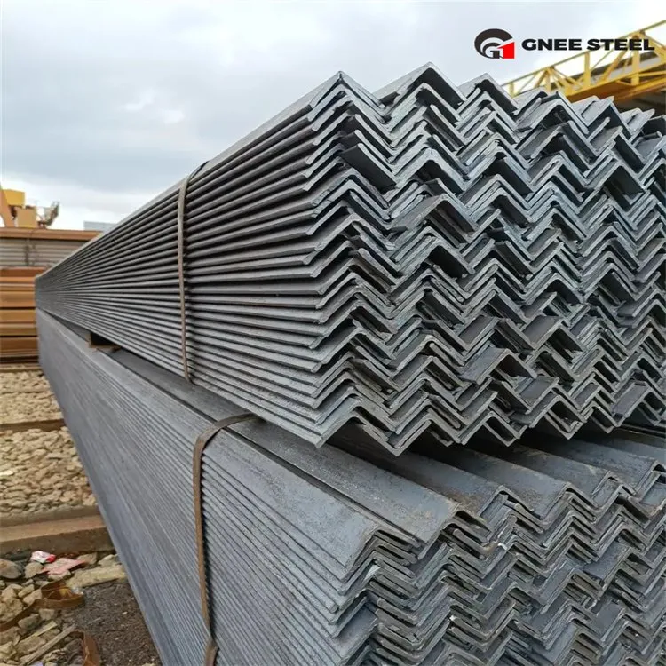 A572 Ocelový úhelník