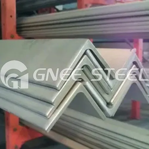 A588 Ocelový úhelník